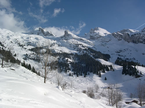 versant ouest des Aravis secteur de la Balme