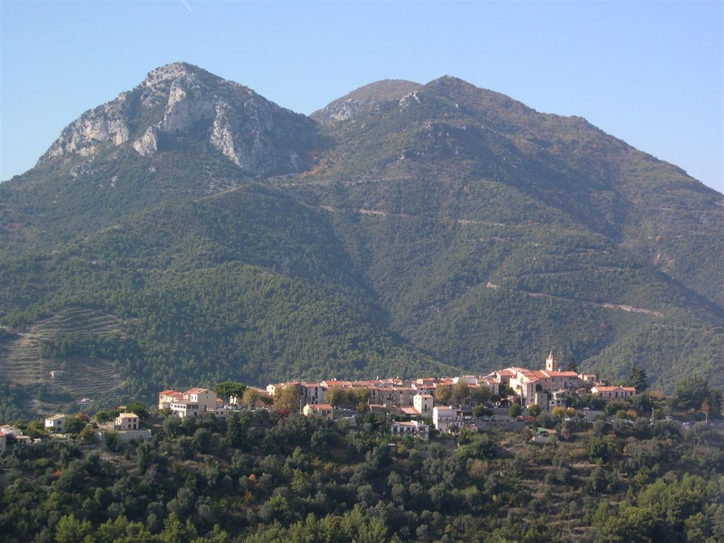 Le village de Castellar au Nord de Menton