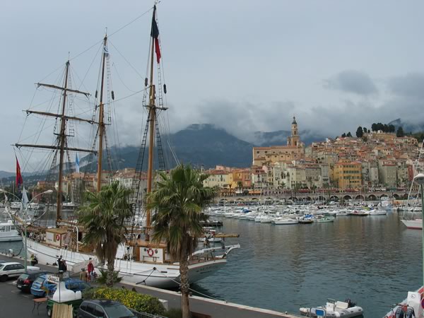 Vieux port de Menton